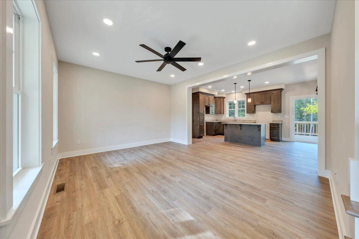 241 Spring Chase DR - Photo 8