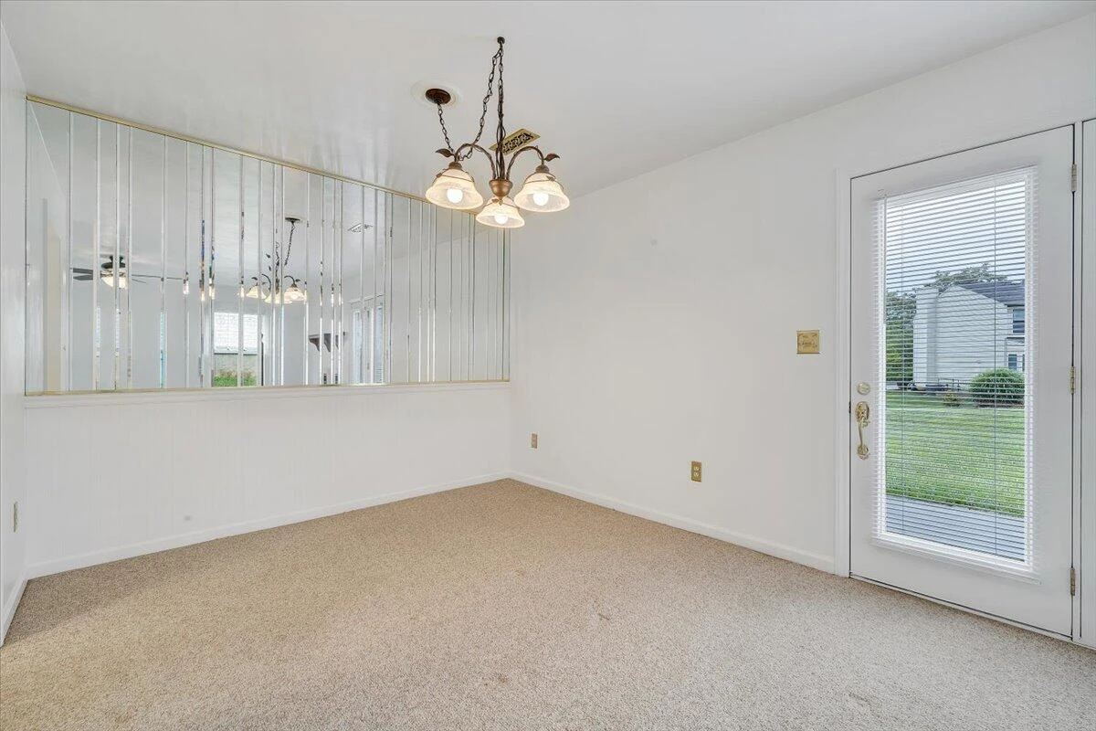 7204 Snowberry CIR - Photo 10