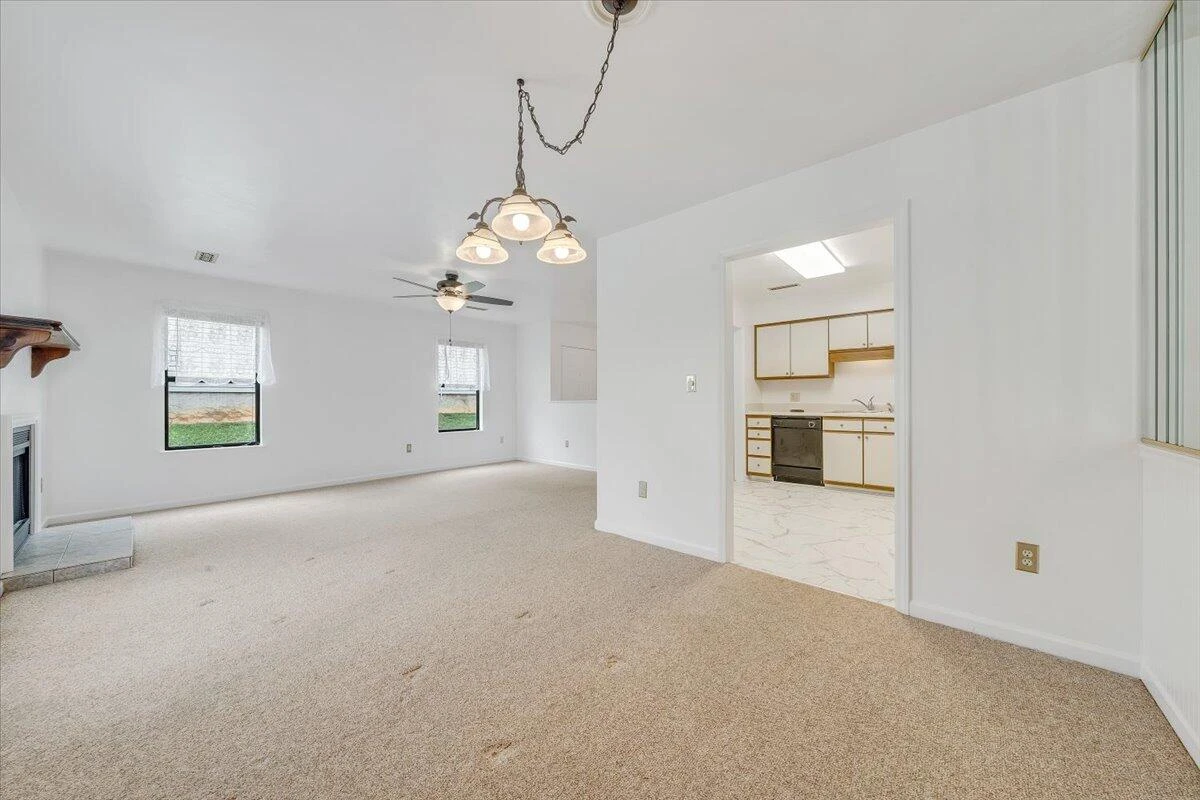 7204 Snowberry CIR - Photo 11