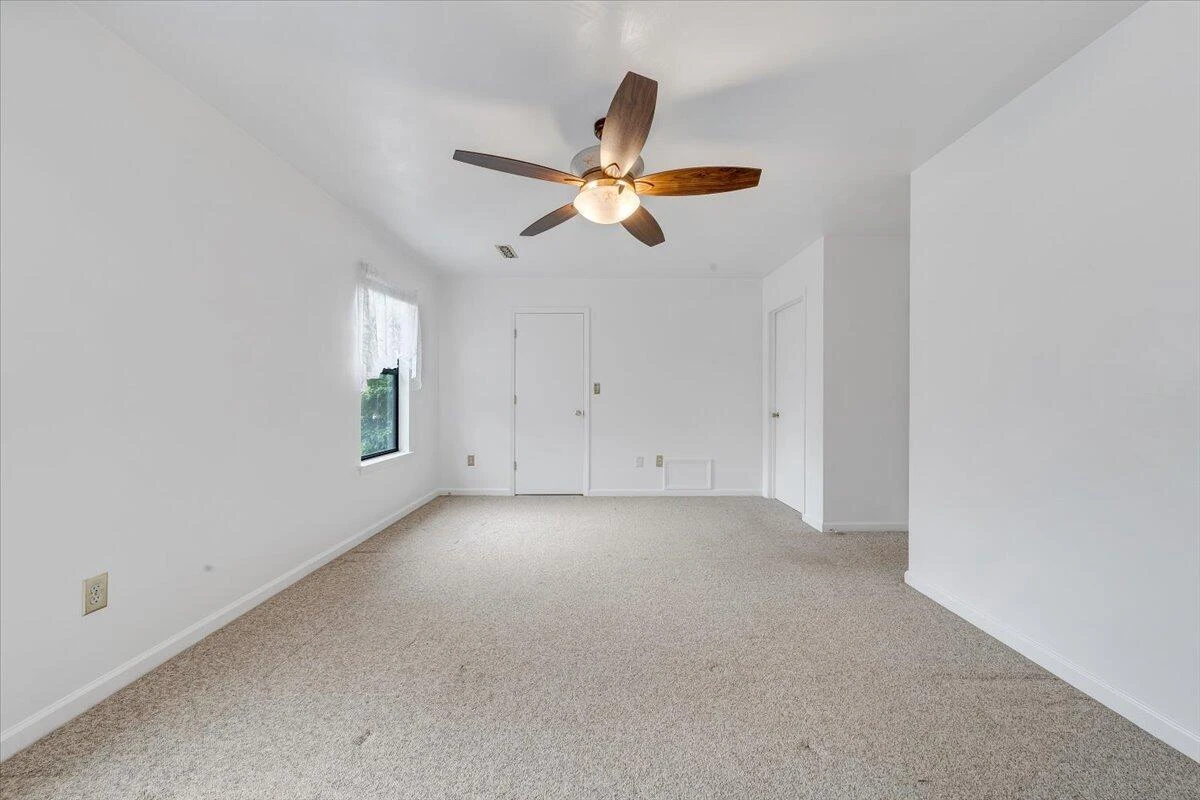 7204 Snowberry CIR - Photo 18