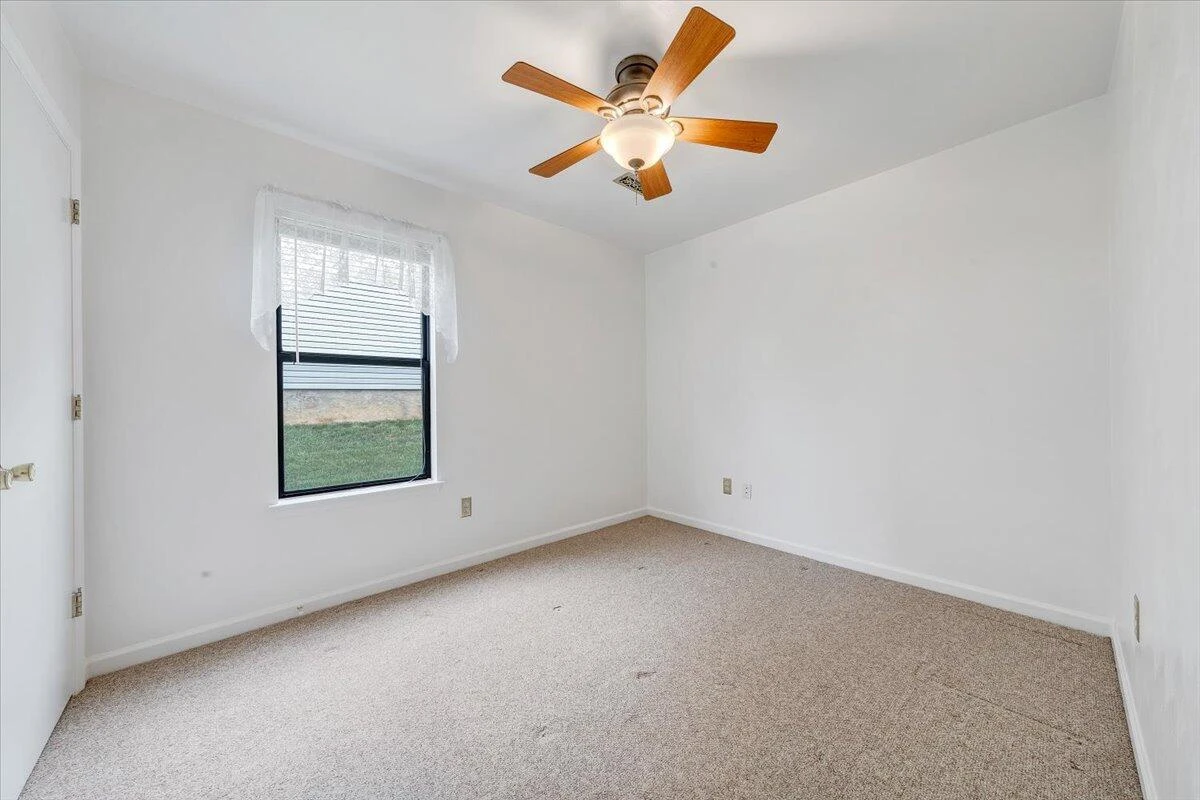 7204 Snowberry CIR - Photo 24