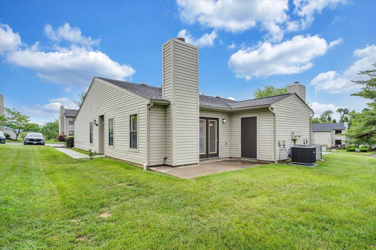 7204 Snowberry CIR - Photo 29