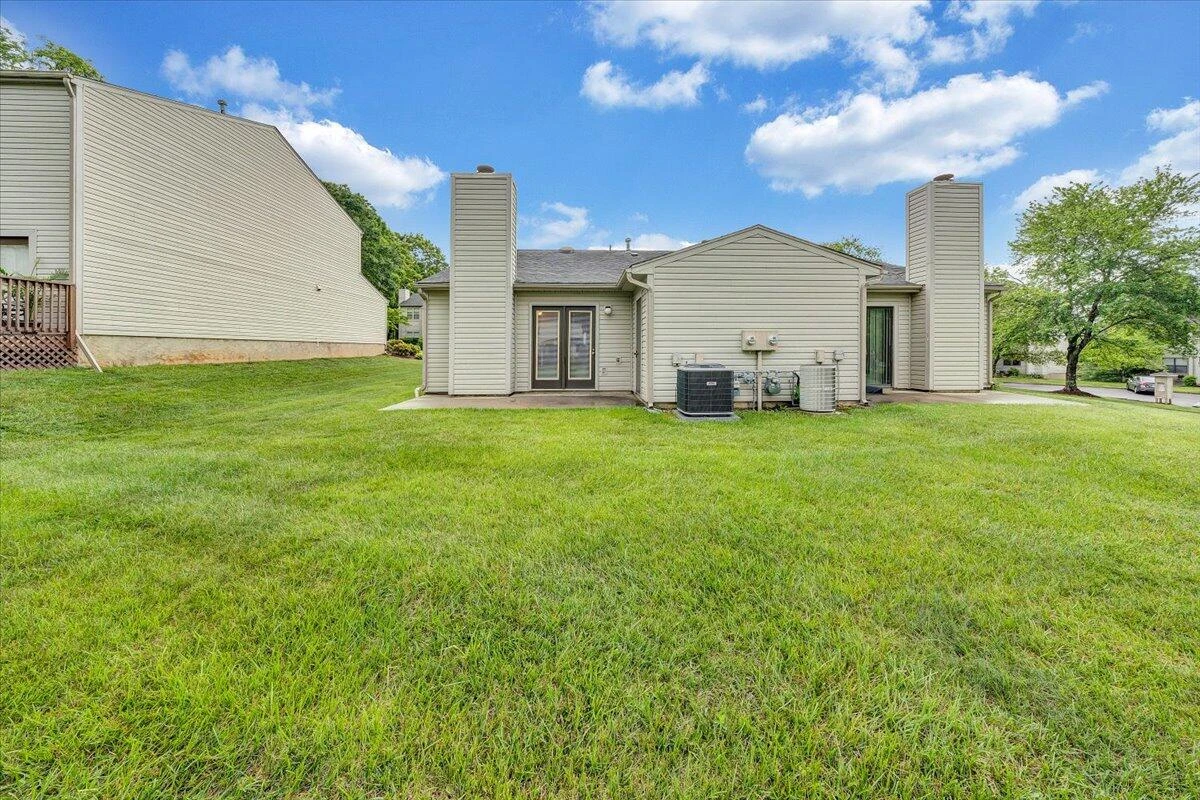 7204 Snowberry CIR - Photo 32