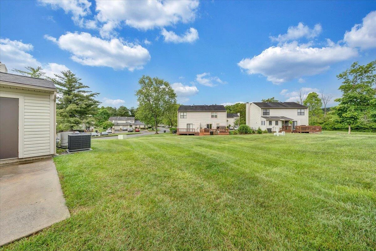 7204 Snowberry CIR - Photo 33