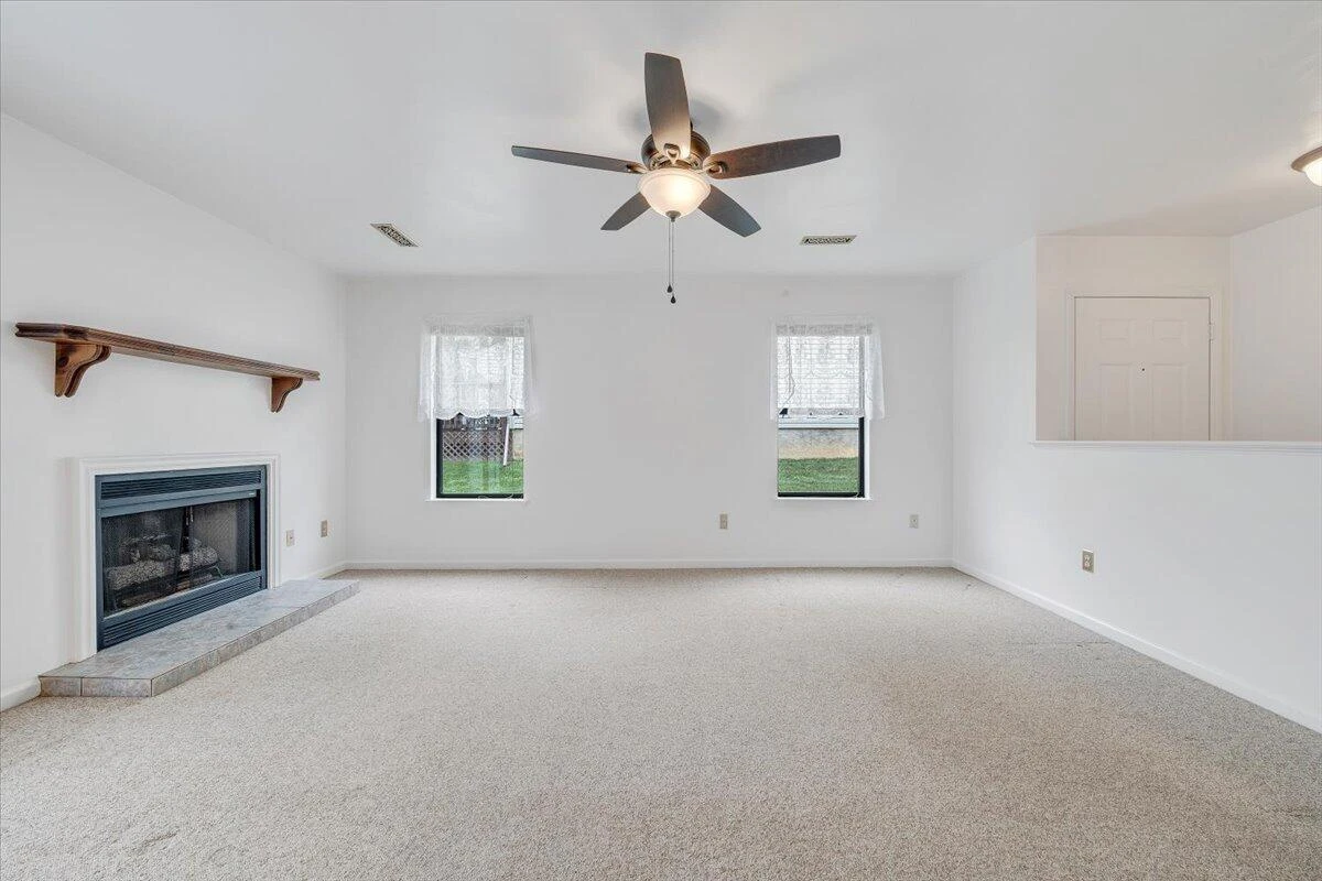 7204 Snowberry CIR - Photo 6