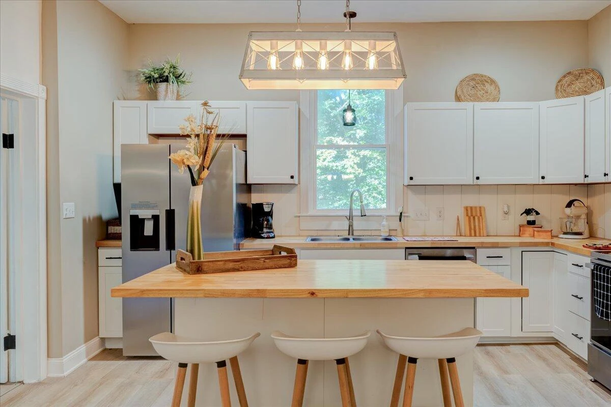 4534 Main ST - Photo 9