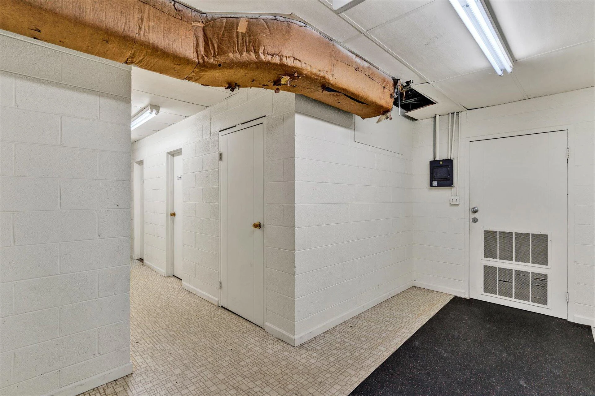 270 SOUTH MAIN ST - Photo 32