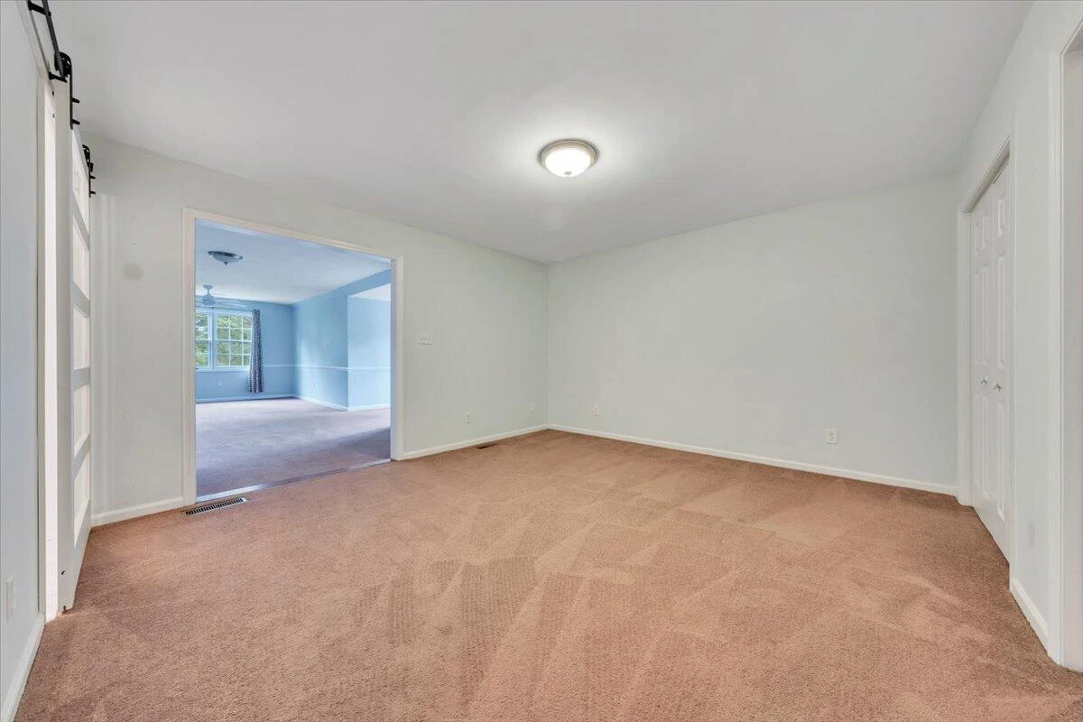 5916 Blackhorse LN - Photo 17