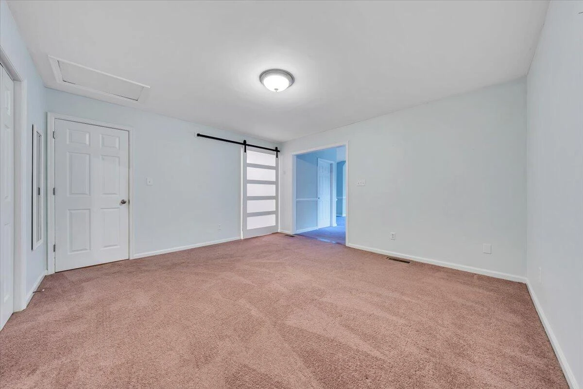5916 Blackhorse LN - Photo 18