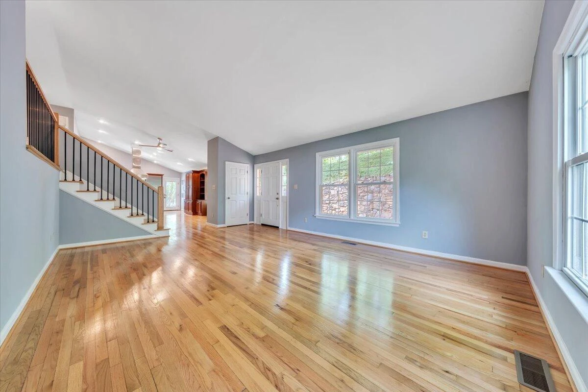 5916 Blackhorse LN - Photo 10