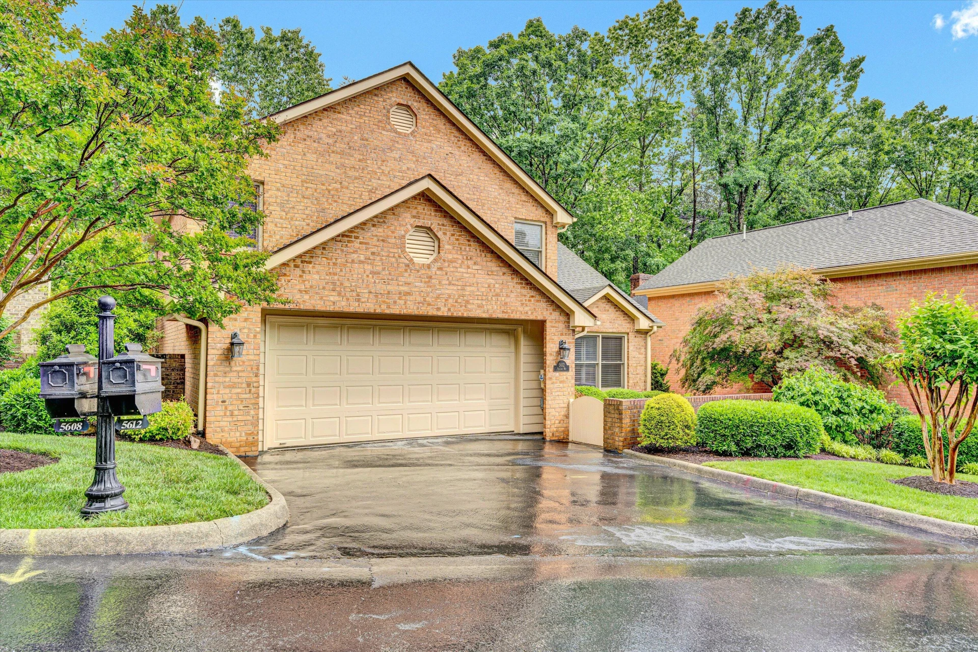 5612 Village WAY - Photo 2