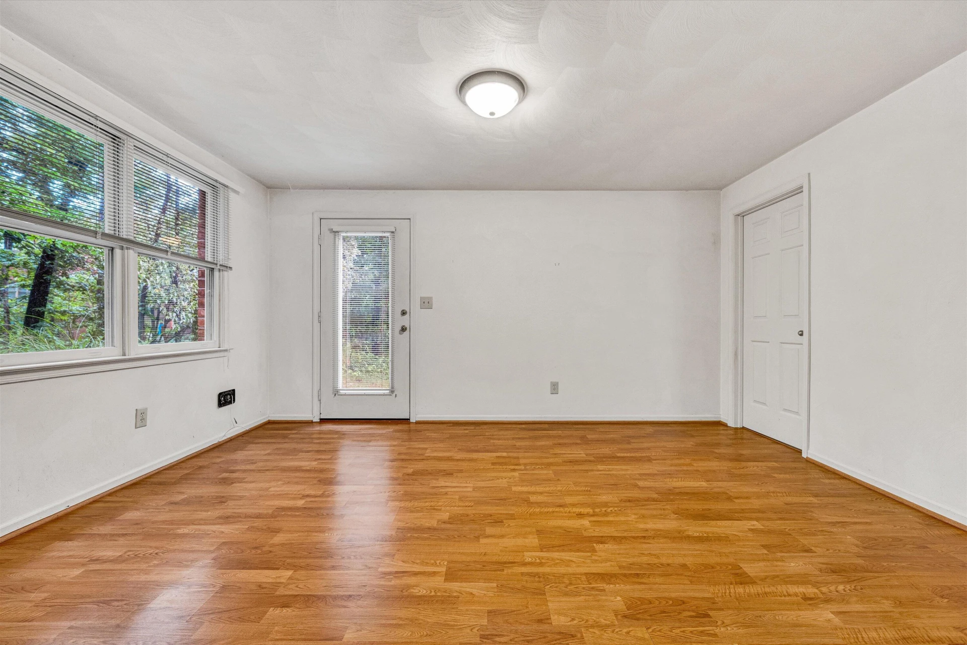 5612 Village WAY - Photo 34