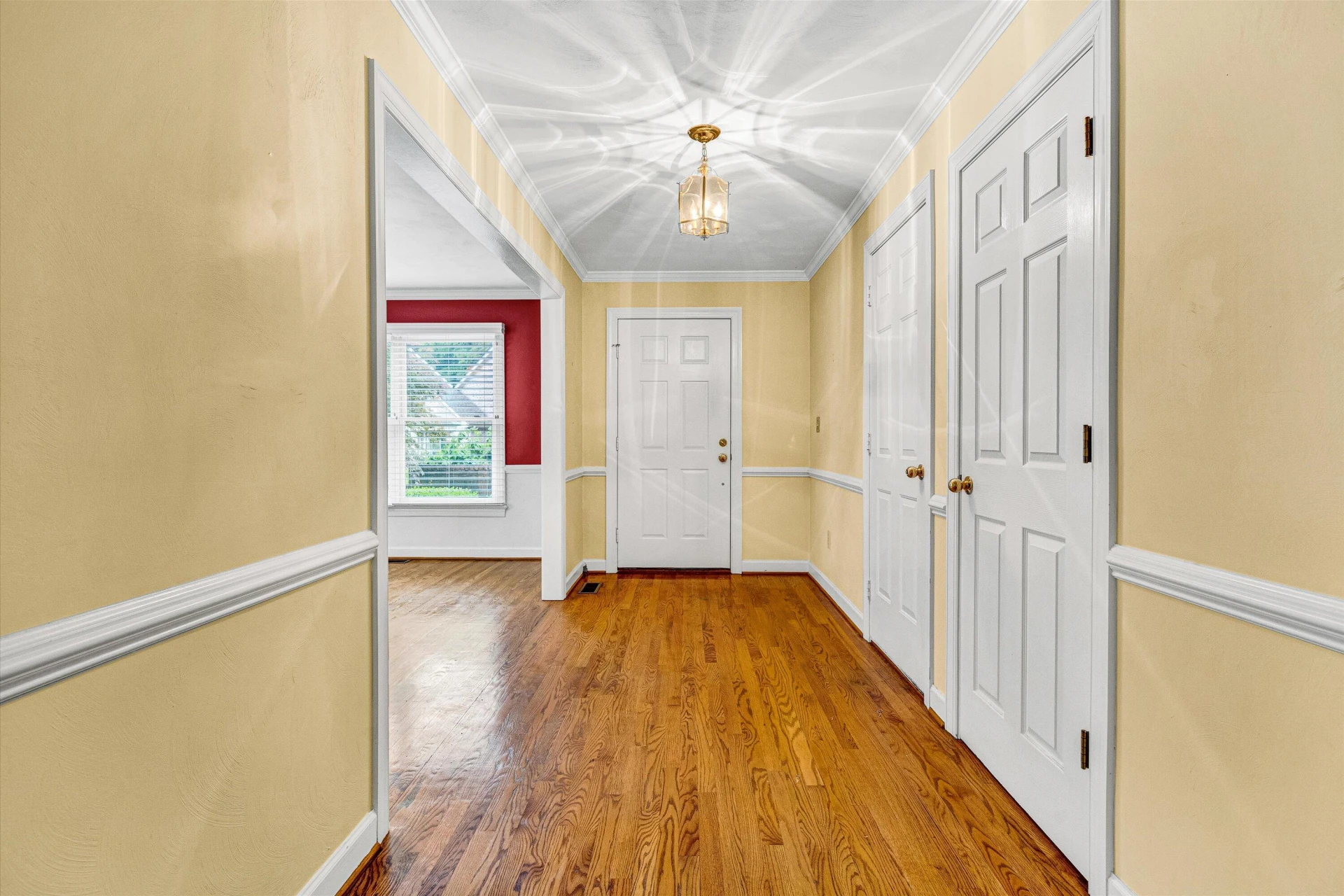 5612 Village WAY - Photo 4