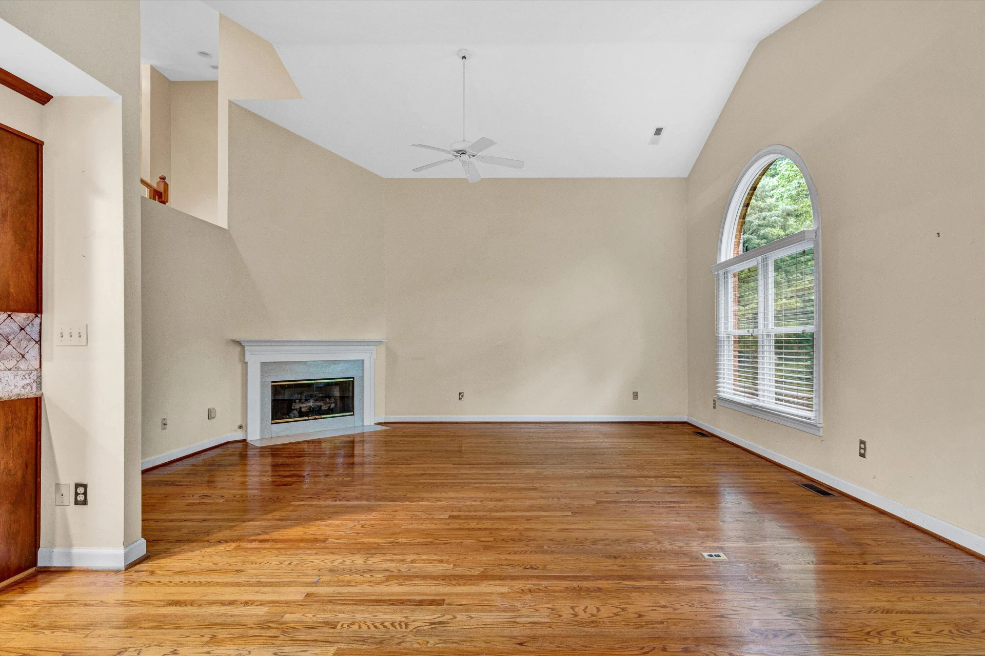 5612 Village WAY - Photo 9