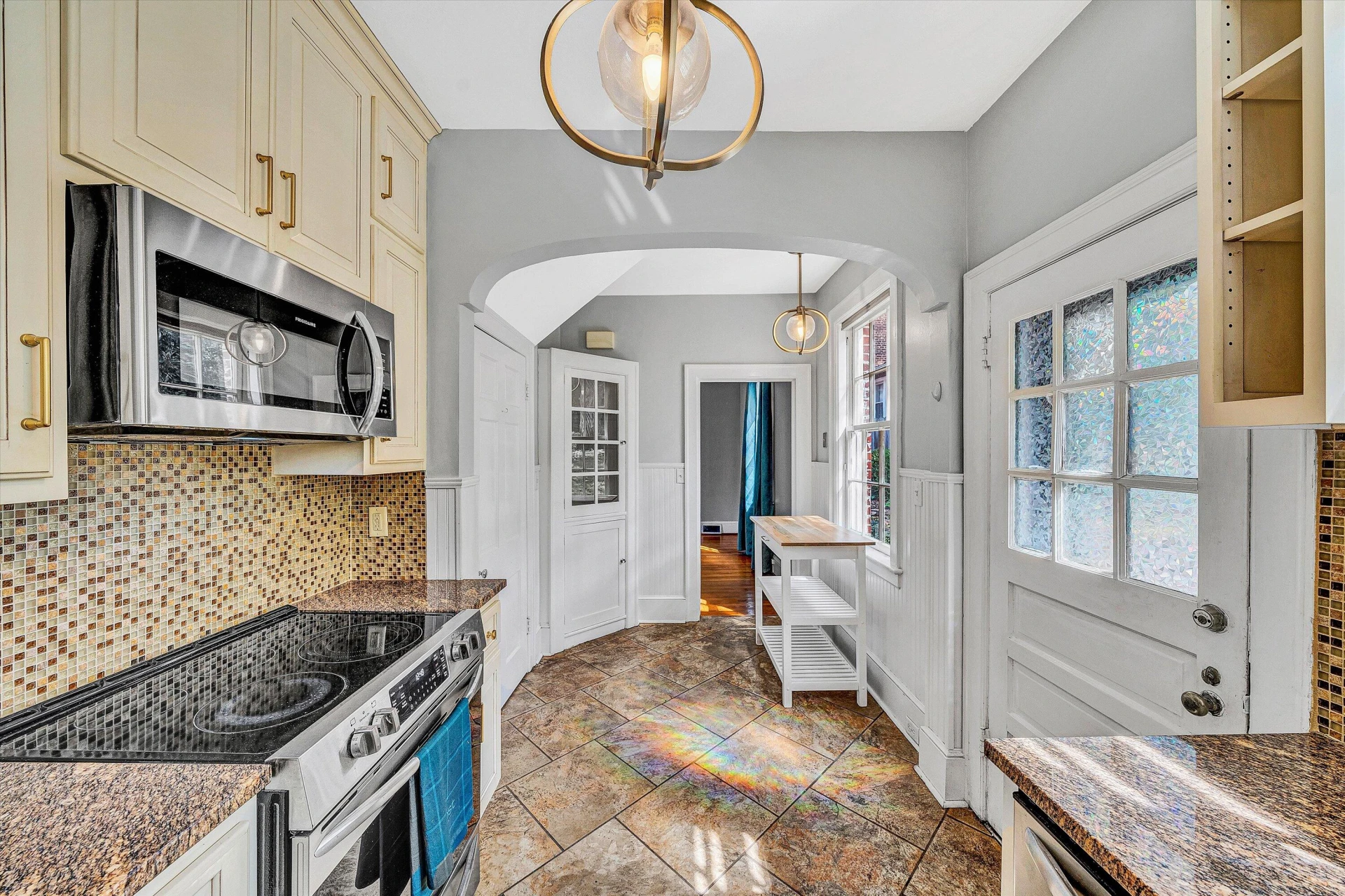 2408 Avenham AVE SW - Photo 17
