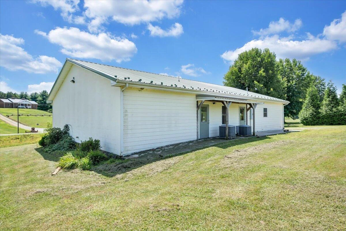 8163 Floyd Hwy N - Photo 44