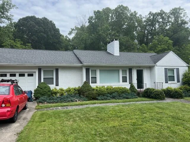 711 Windsor LN - Photo 2