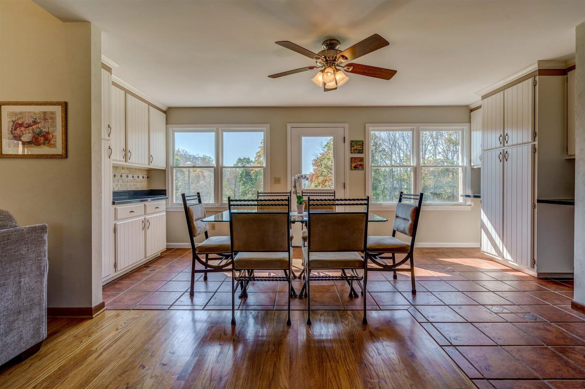 450 Holyfield LN - Photo 17