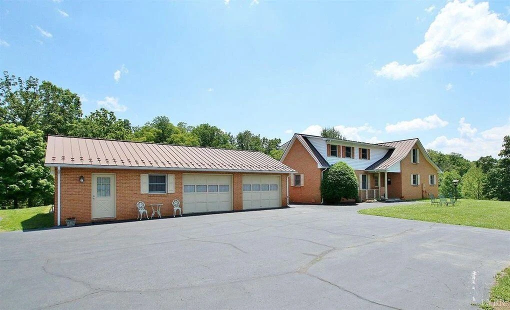 450 Holyfield LN - Photo 10