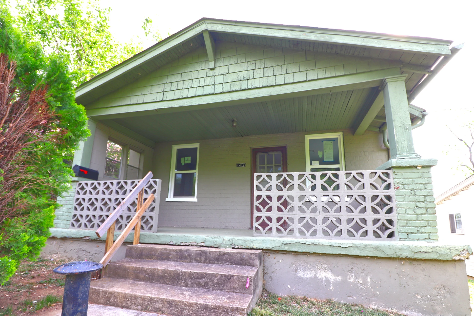 1412 9th ST SE