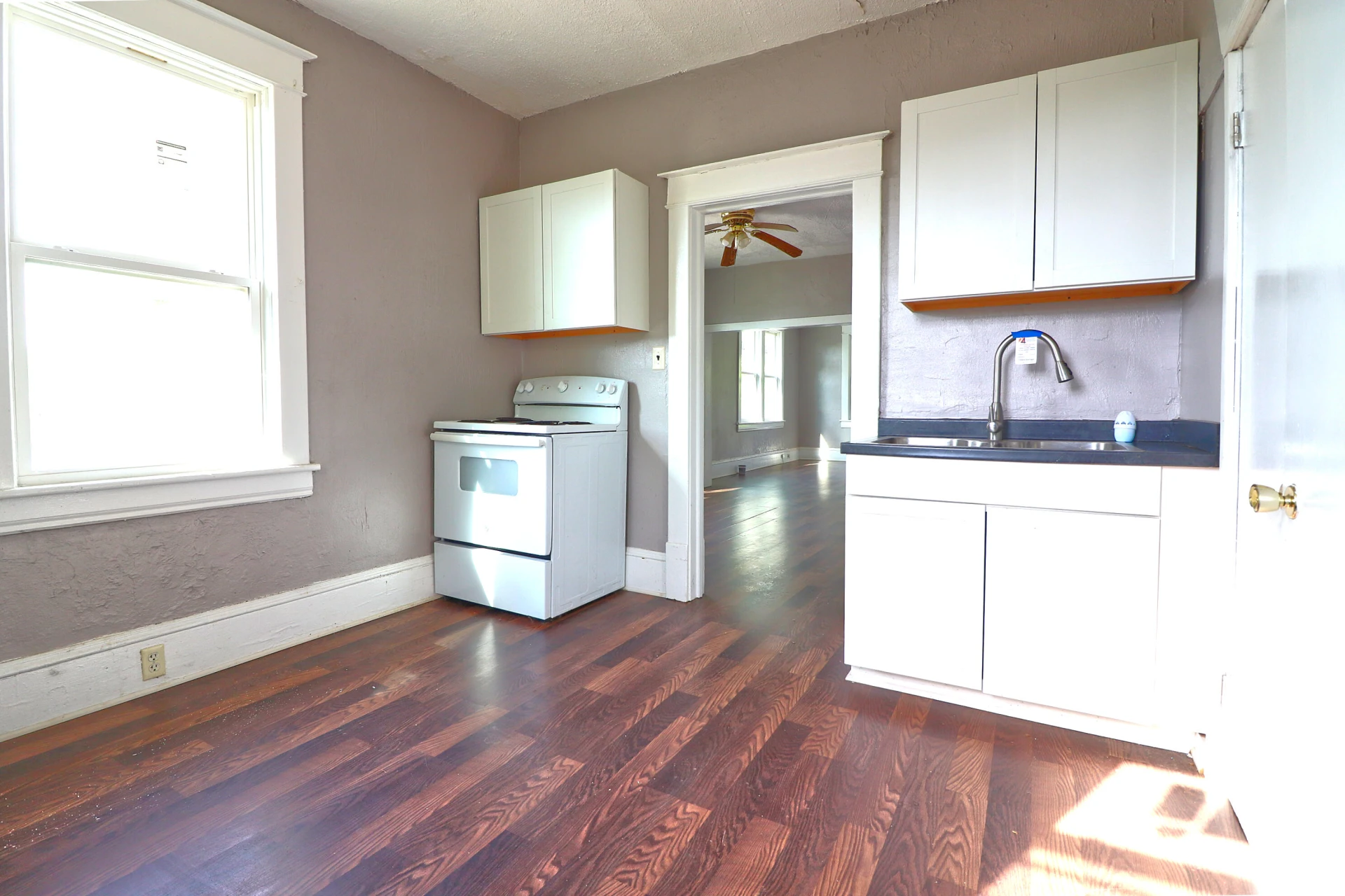 1412 9th ST SE - Photo 10