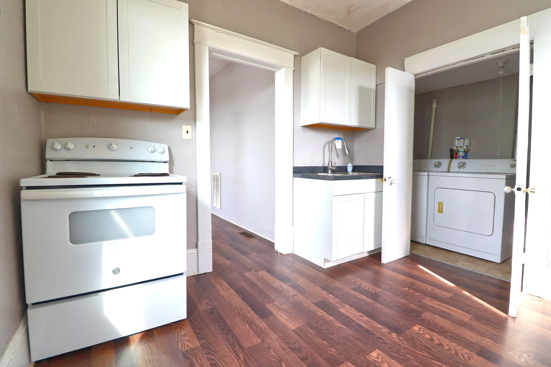 1412 9th ST SE - Photo 12
