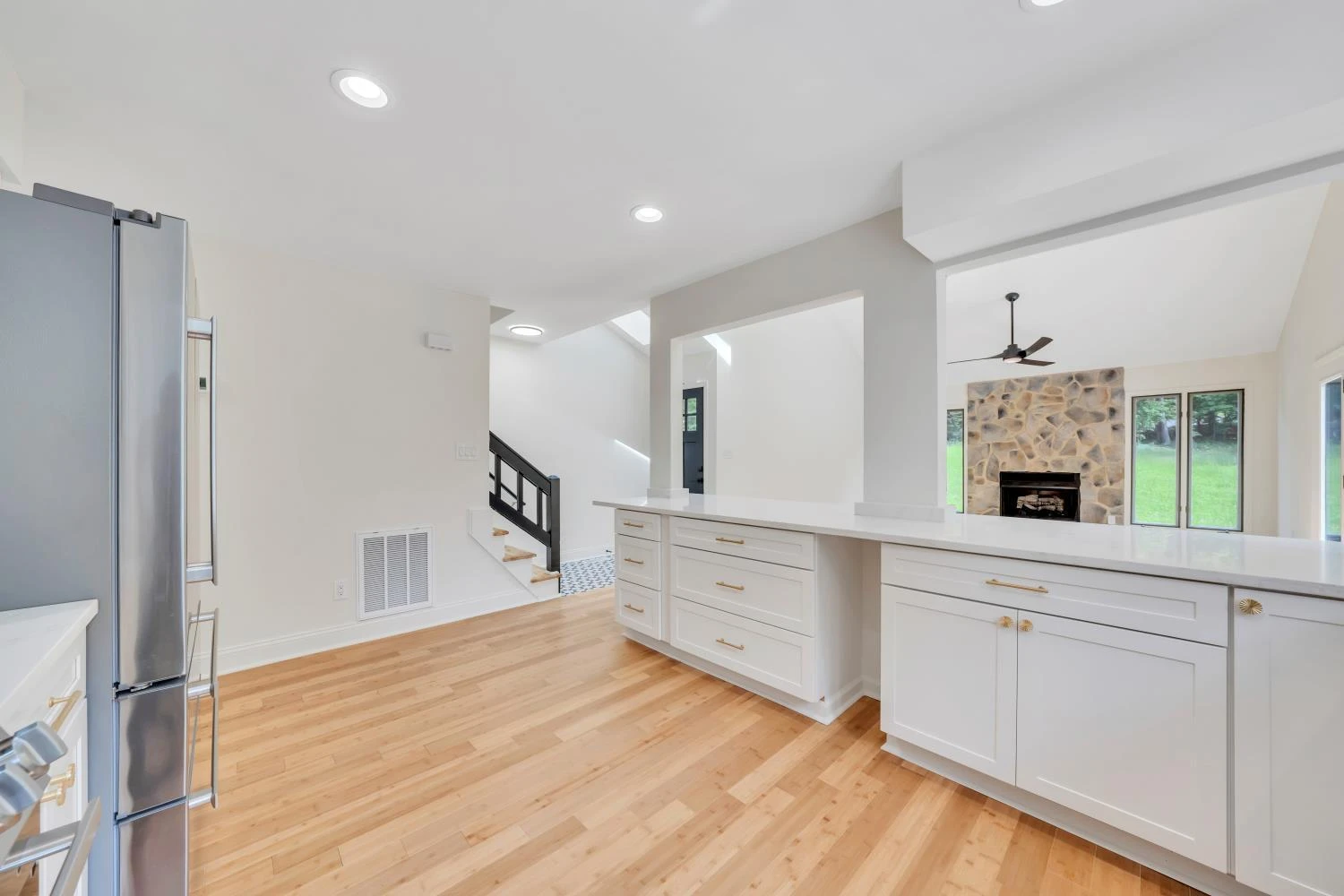 6695 Raintree RD - Photo 19
