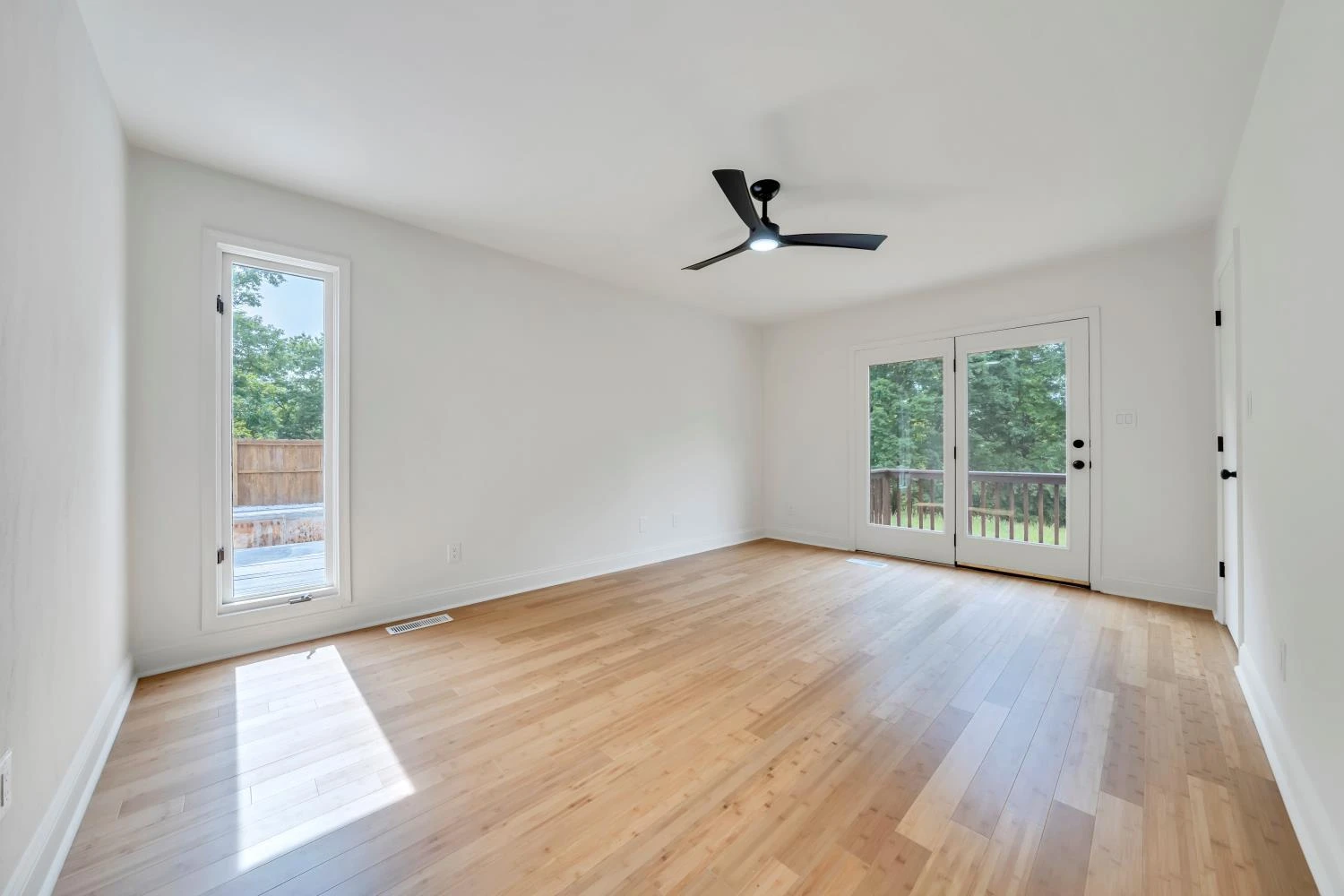 6695 Raintree RD - Photo 22
