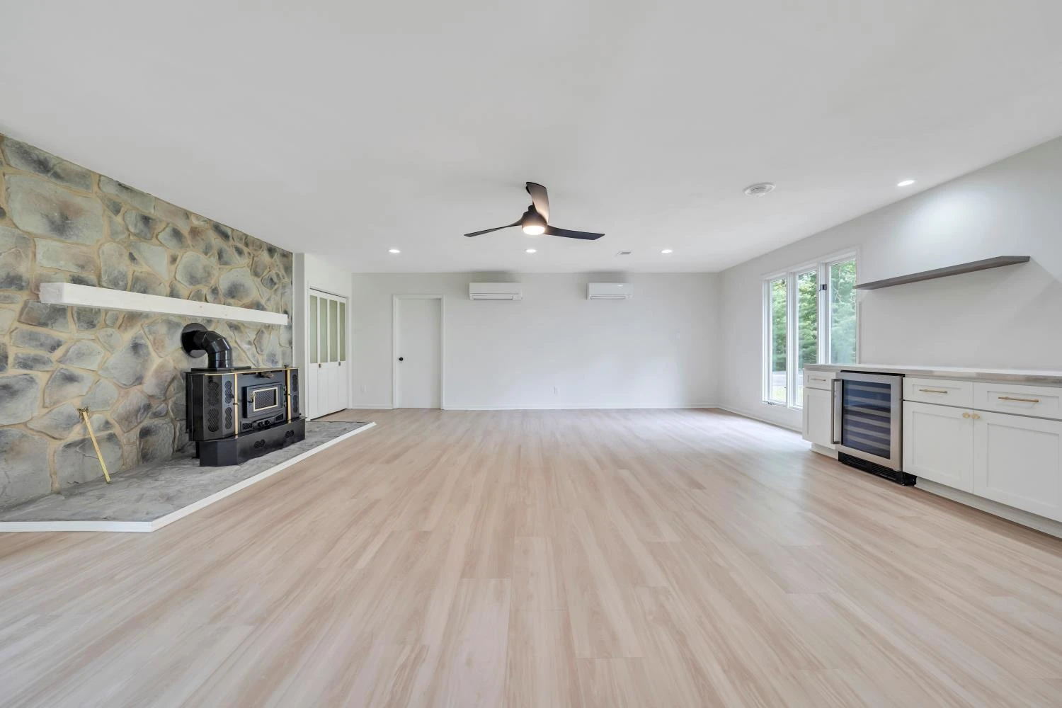 6695 Raintree RD - Photo 26