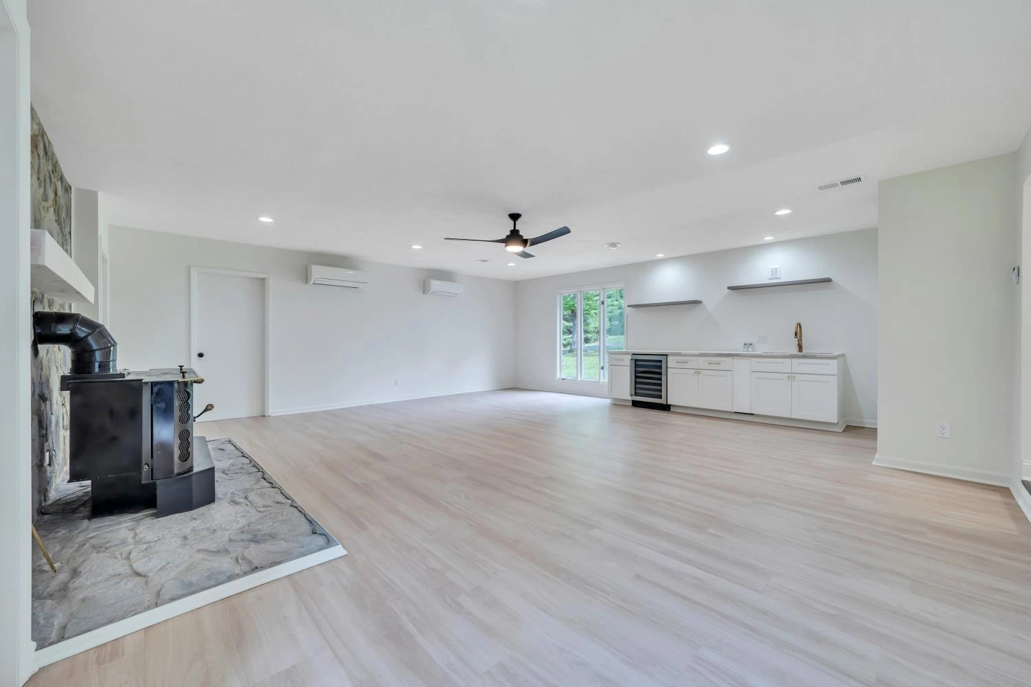 6695 Raintree RD - Photo 27