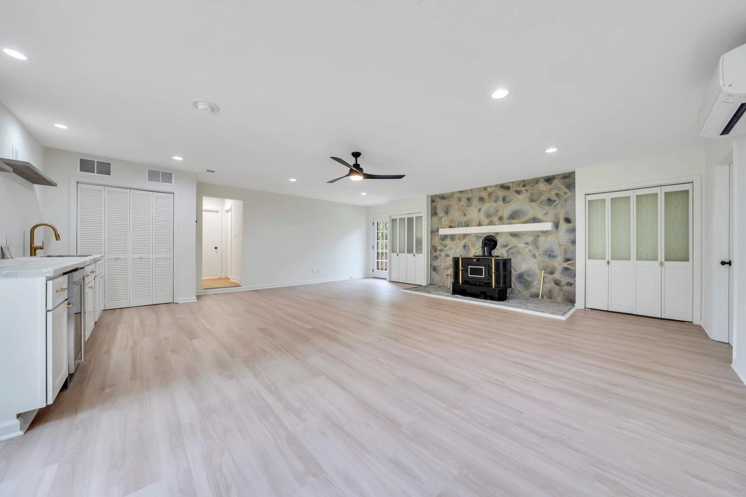 6695 Raintree RD - Photo 29