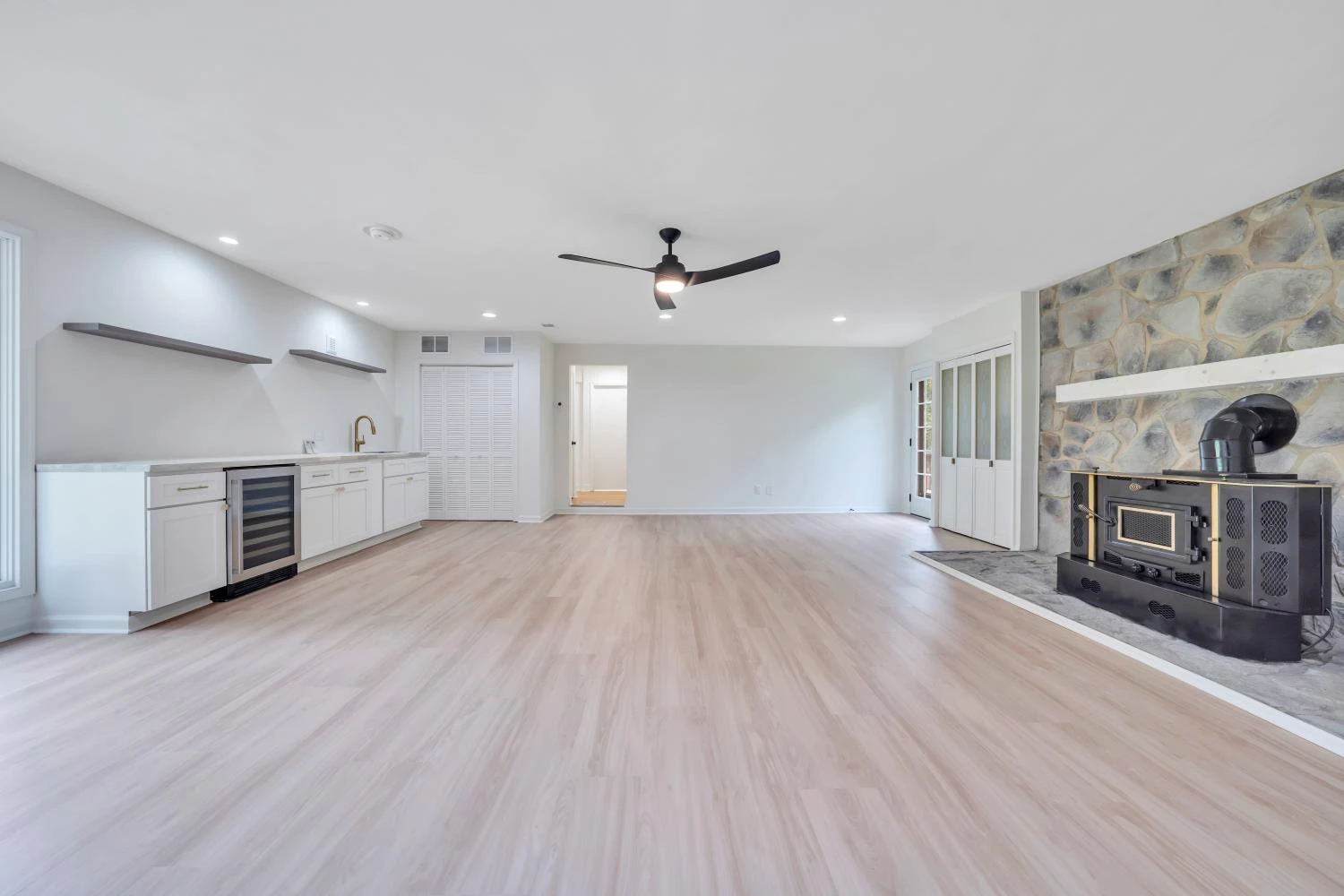 6695 Raintree RD - Photo 30