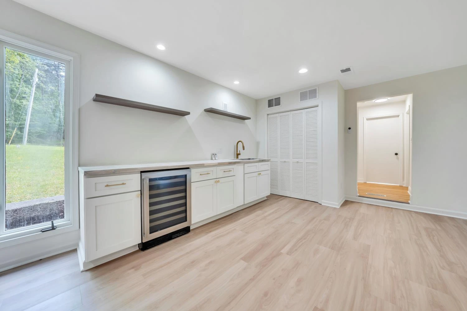 6695 Raintree RD - Photo 31