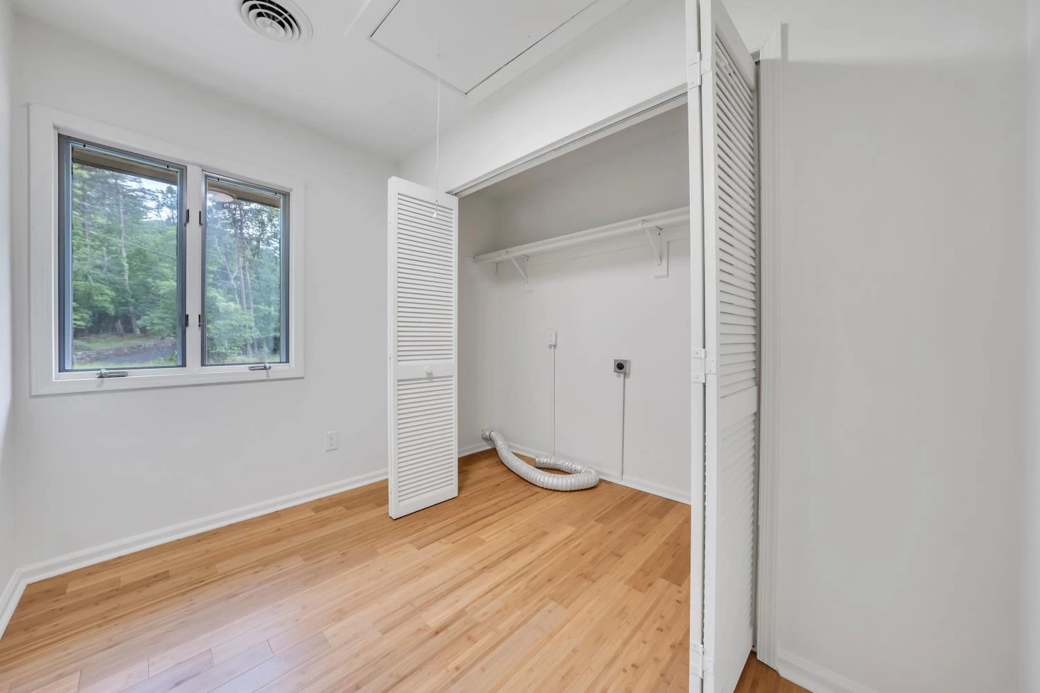 6695 Raintree RD - Photo 43