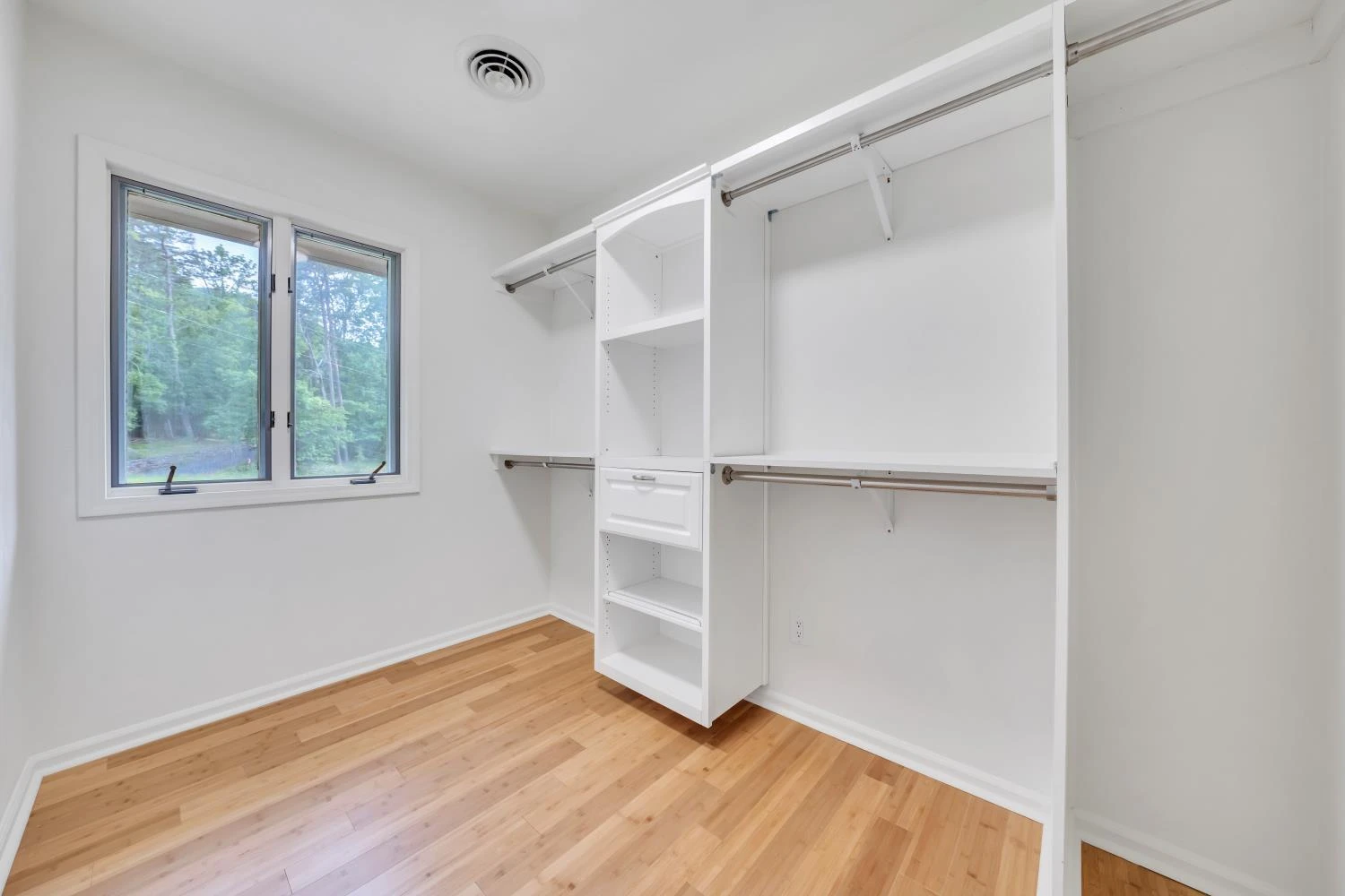 6695 Raintree RD - Photo 53