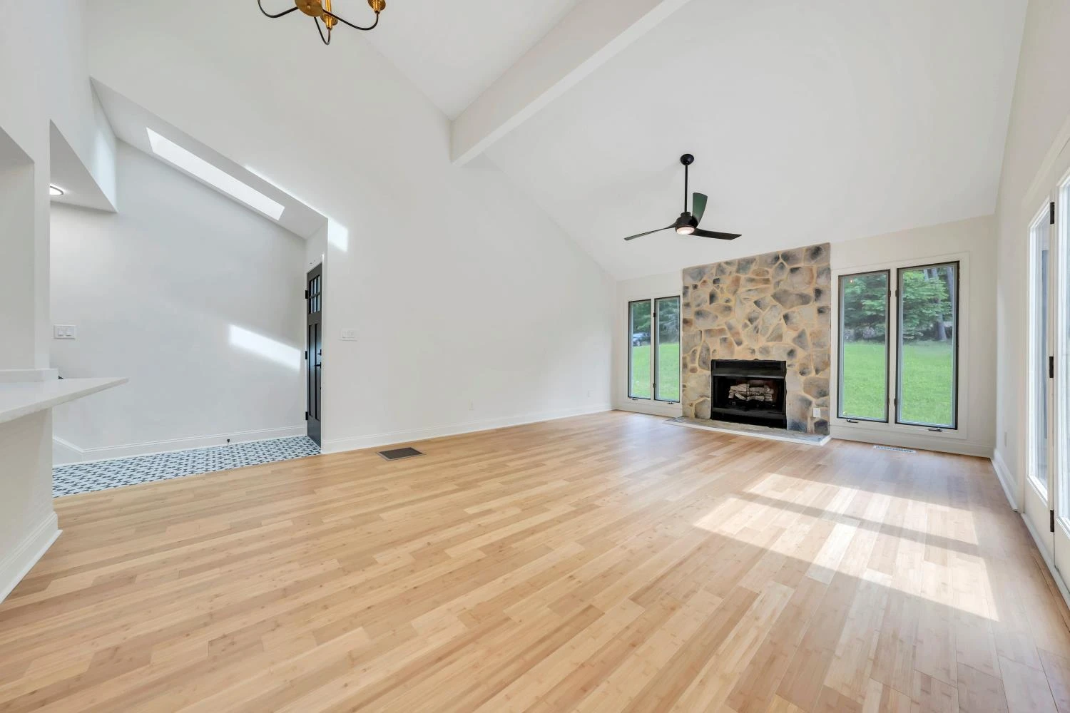 6695 Raintree RD - Photo 8