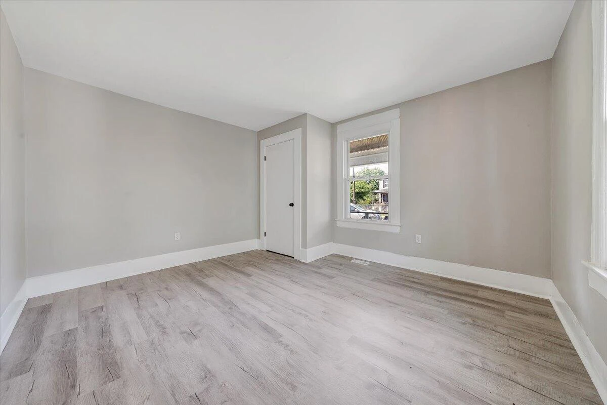 1120 6th ST SE - Photo 19