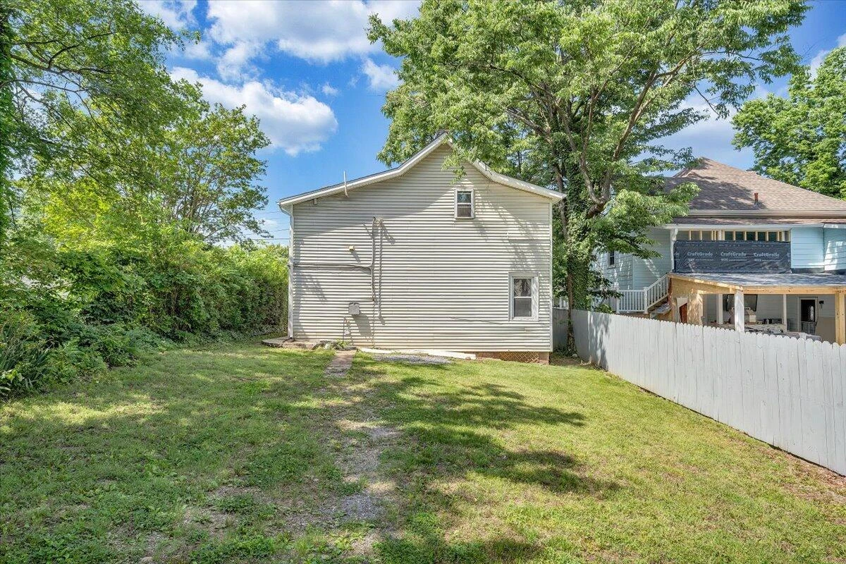 1120 6th ST SE - Photo 39