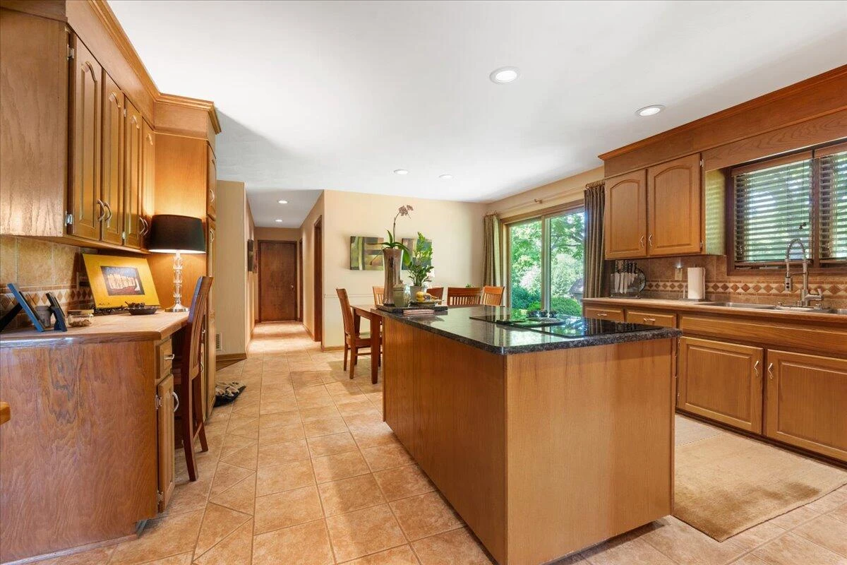 453 Wirtz RD - Photo 17