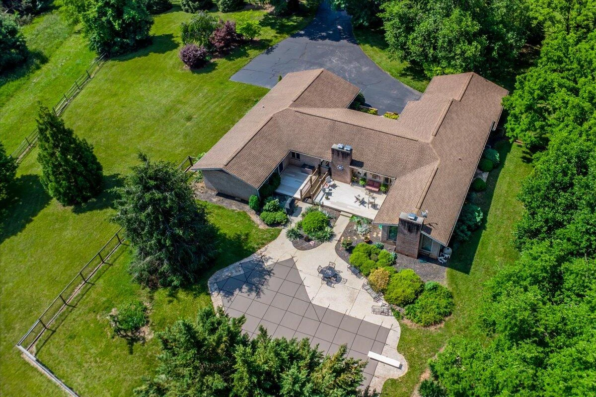 453 Wirtz RD - Photo 6