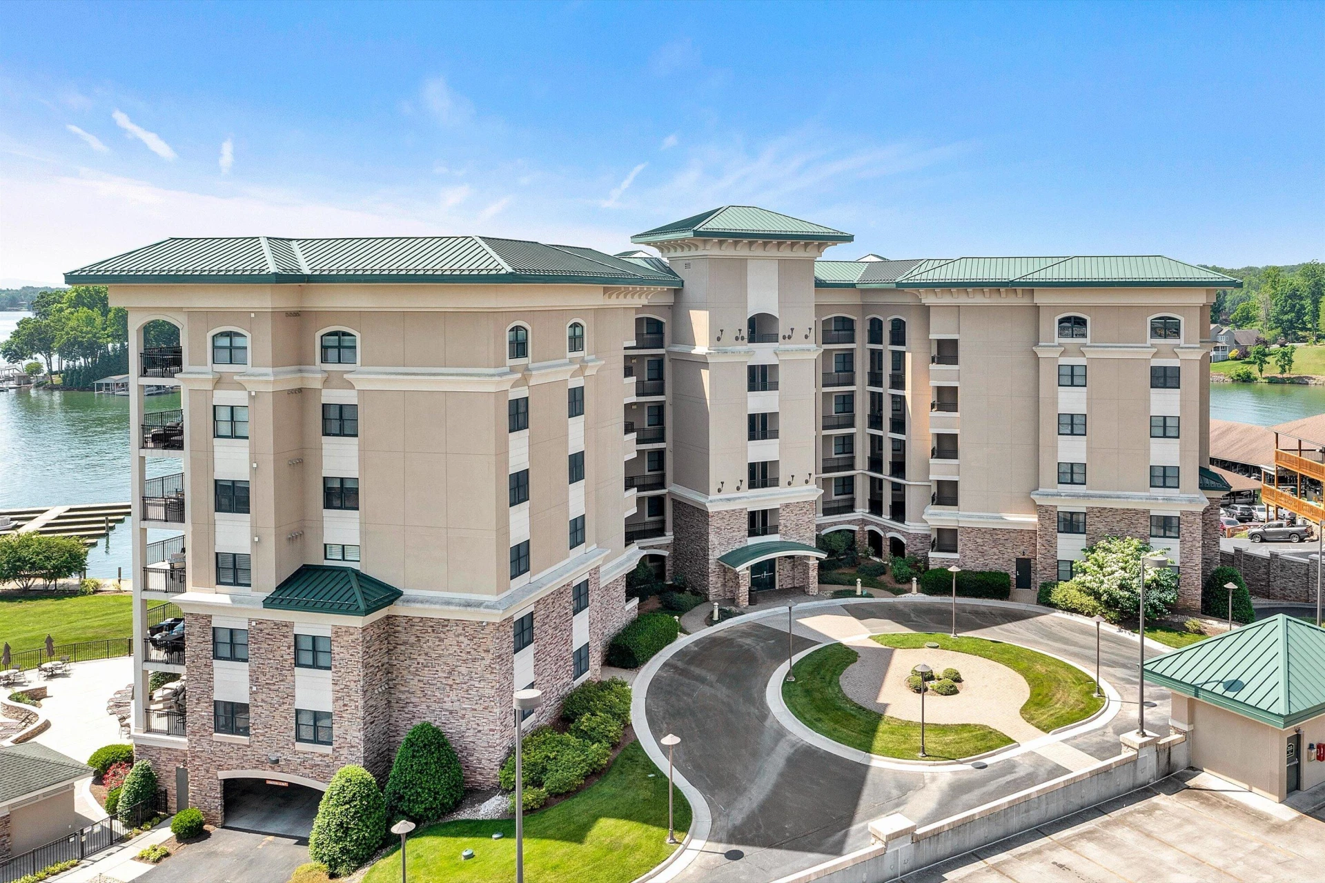 100 Bridgewater Pointe PL #401 - Photo 2