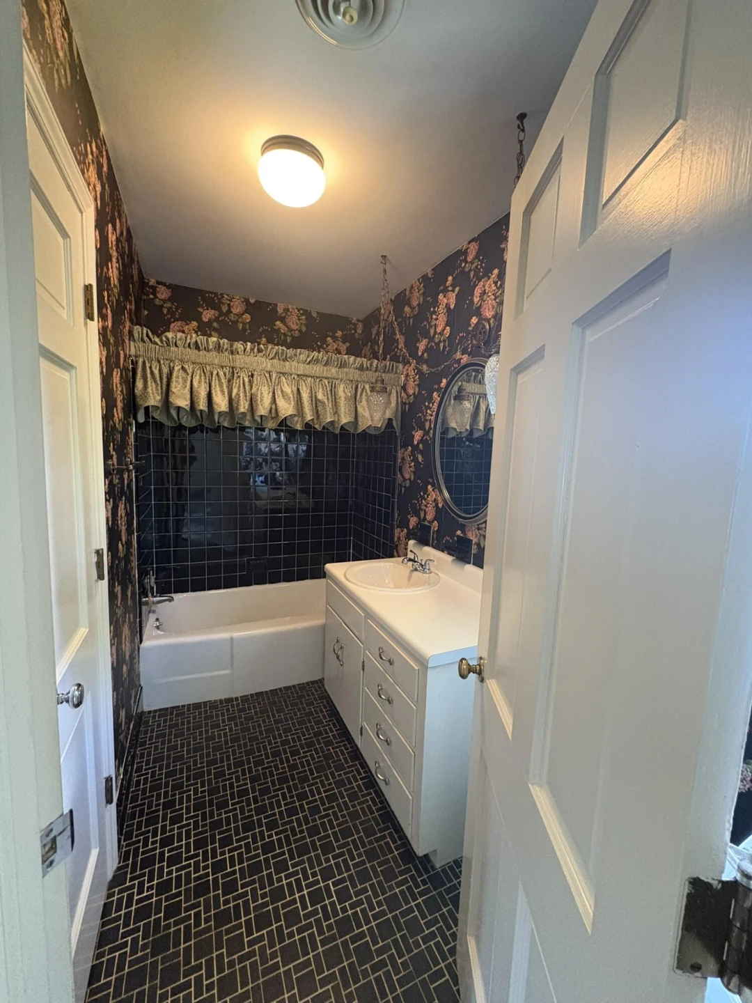 600 Academy ST - Photo 13