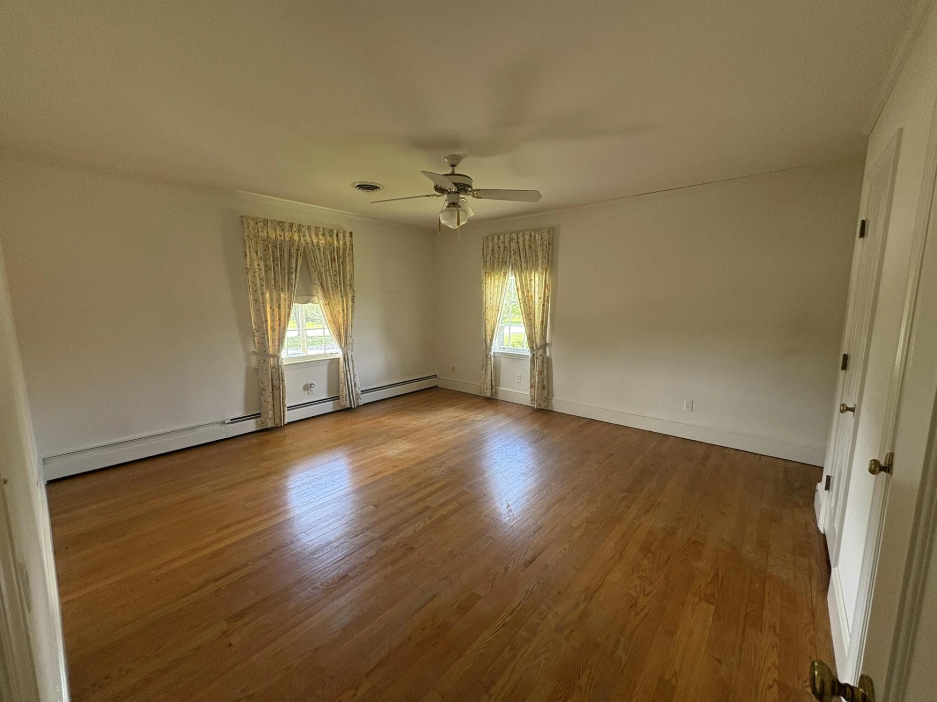 600 Academy ST - Photo 17