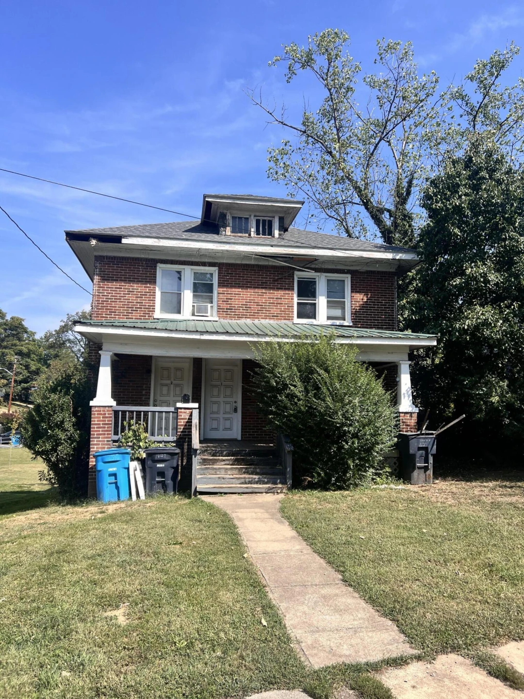 1627 Wayne ST NE - Photo 5