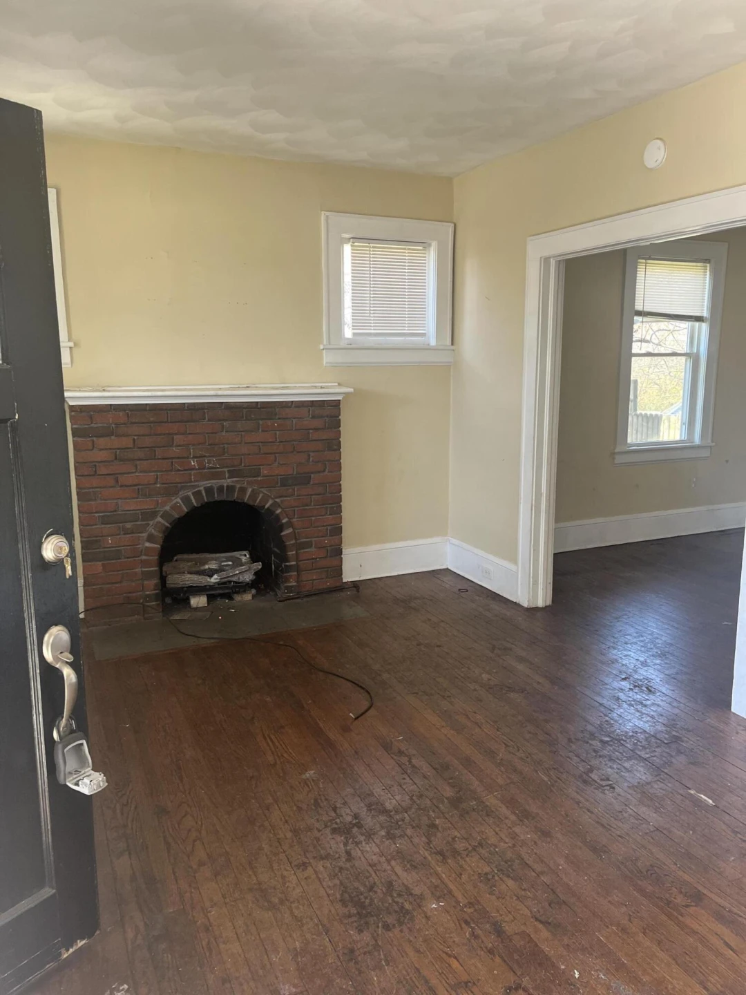 2816 10th ST NW - Photo 3