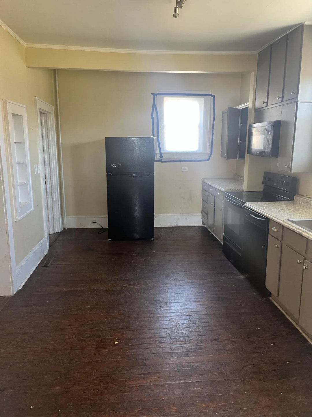 2816 10th ST NW - Photo 5