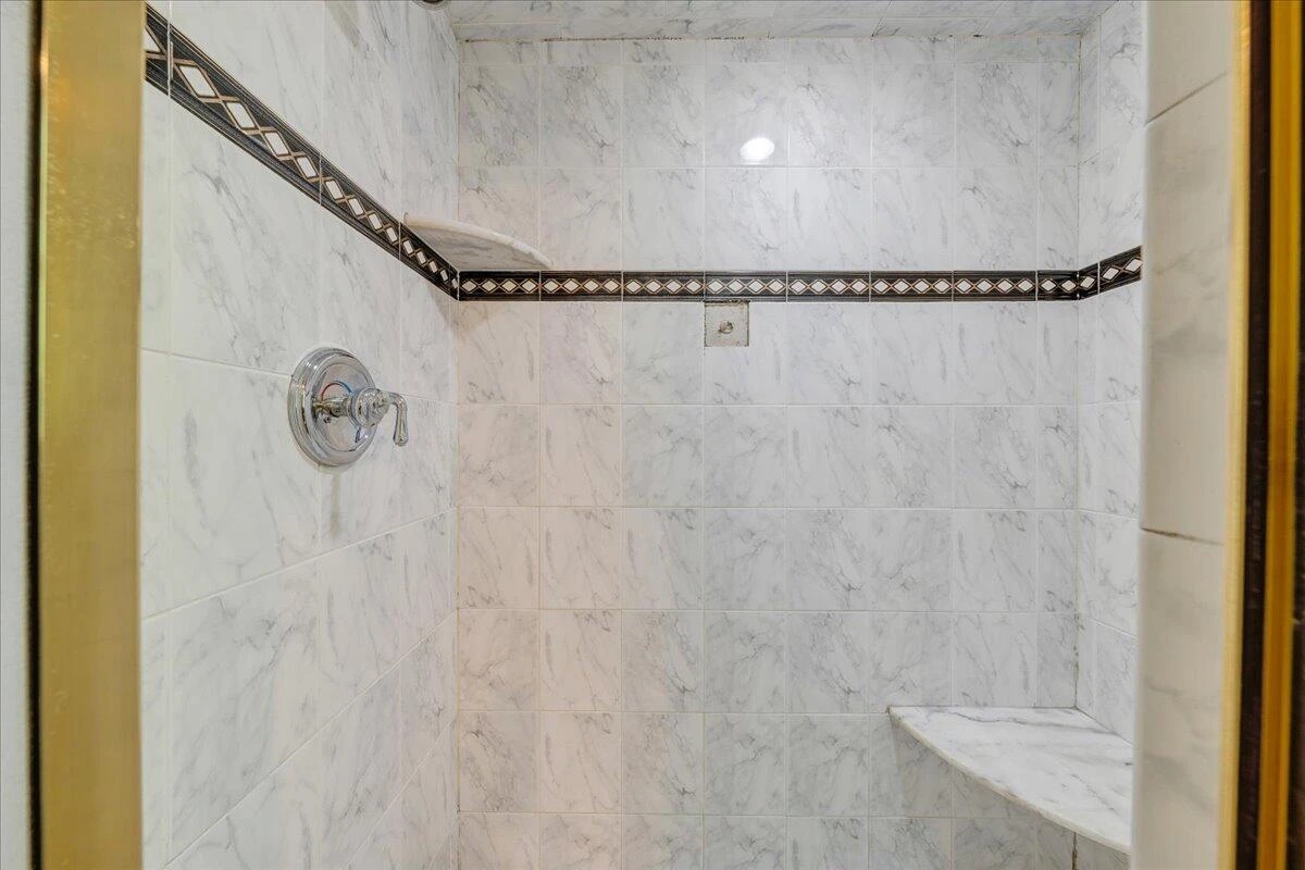 414 Strawberry Banks DR - Photo 17