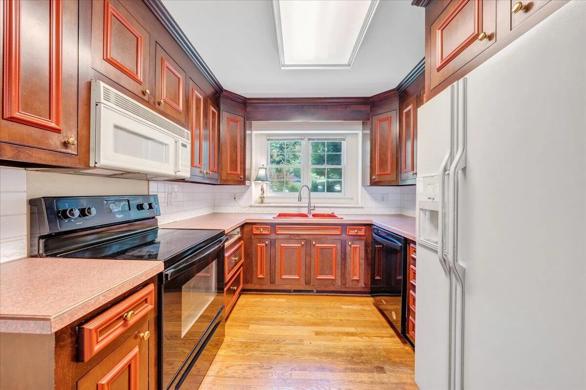 414 Strawberry Banks DR - Photo 44