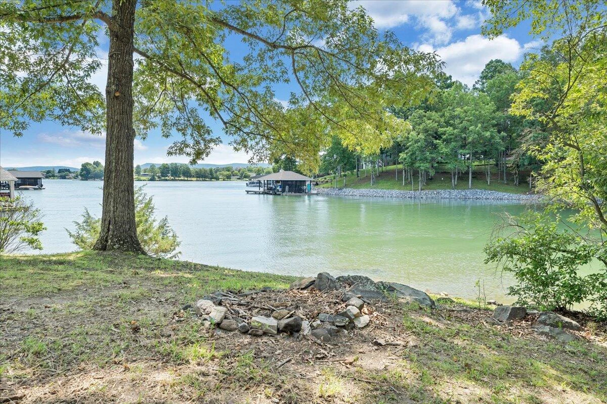 414 Strawberry Banks DR - Photo 57