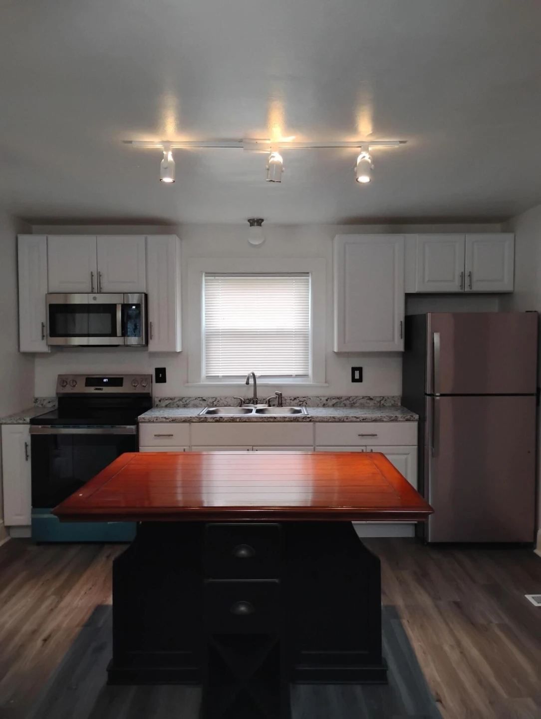 1414 Westside BLVD NW - Photo 16